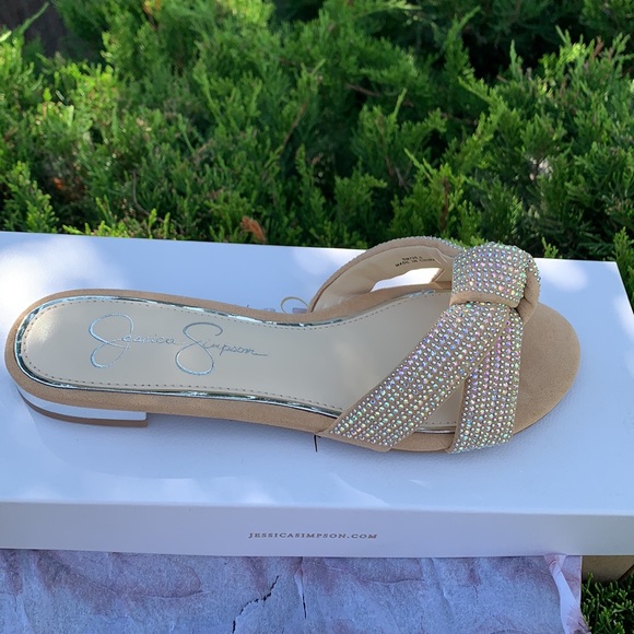 Jessica Simpson Women's Alisen Flat Sandal - Picture 2 of 6